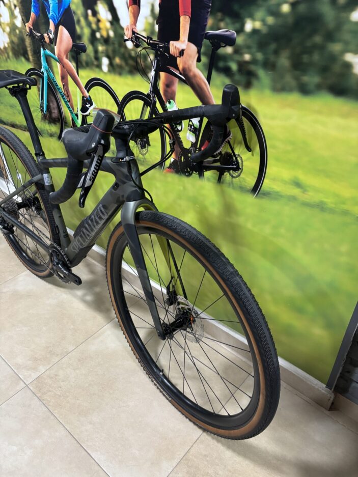 BICICLETA SPECIALIZED DIVERGE COMP CARBON