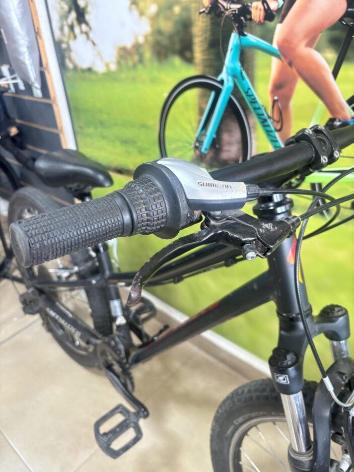 BICICLETA SPECIALIZED R4 HOT ROCK