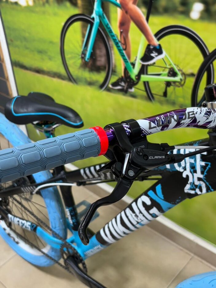 BICICLETA VIKINGX TUFF 25 (Black/Blue) - Imagen 7